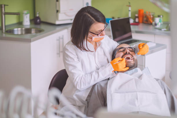 Best Emergency Tooth Extraction  in Mcgregor, FL